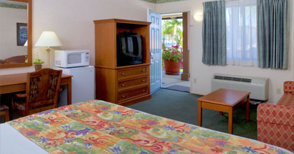 Deluxe Room with 1 King Bed or 2 Queen Beds & Micro/Fridge at Old Town Inn